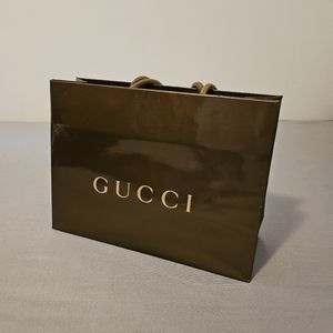 Gucci shopping bag